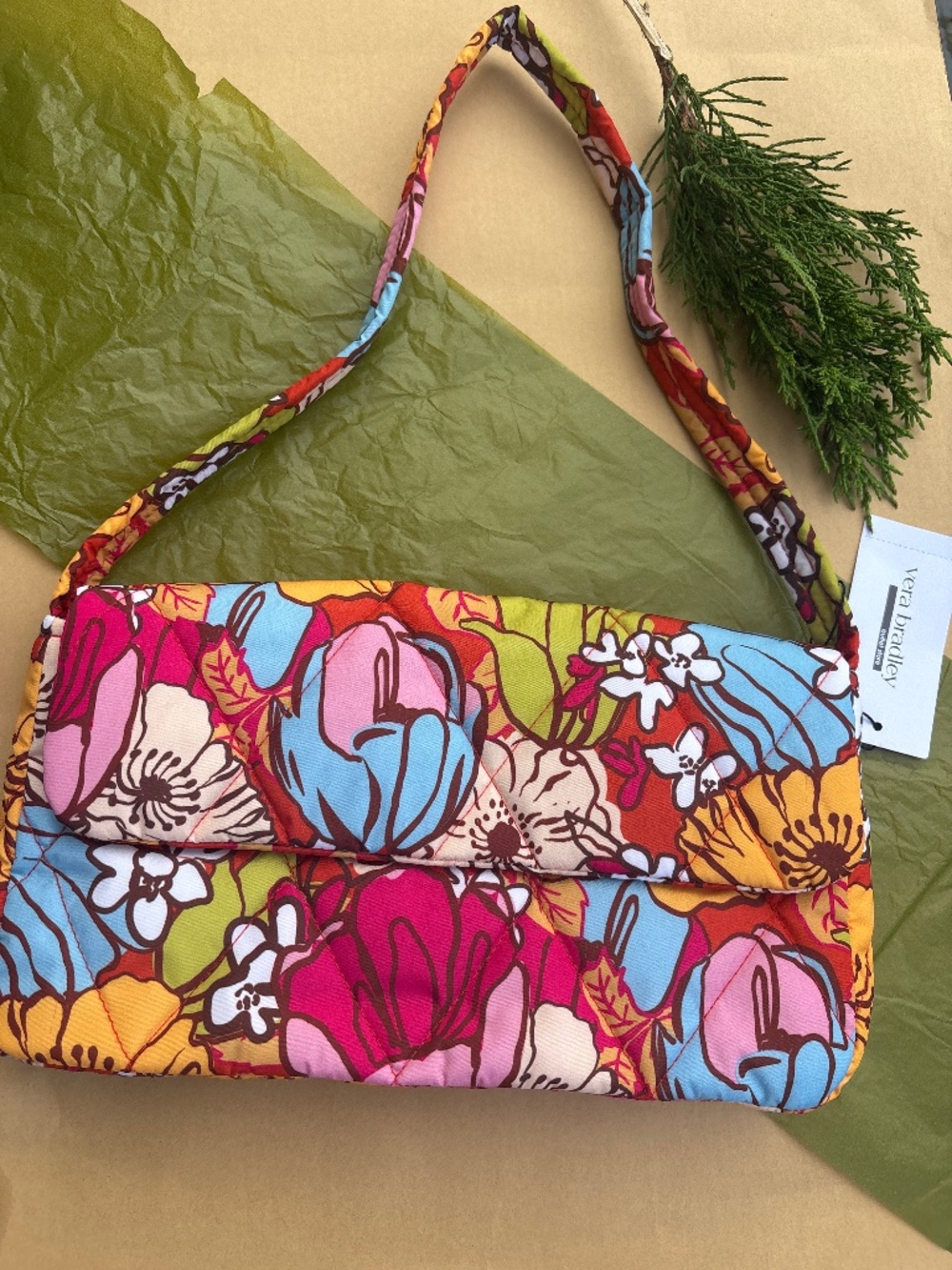 Vera Bradley shoulder small bad